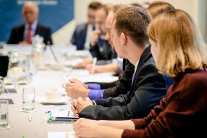 Participants of KAS-Martens Discussion Club 2017 attend expert discussion "Security in and around Belarus"