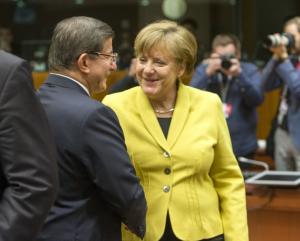Türkischer Premierminister Ahmet Davutoðlu, Bundeskanzlerin Angela Merkel | Quelle: Europäischer Rat