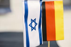 Flaggen Deutschland und Israel