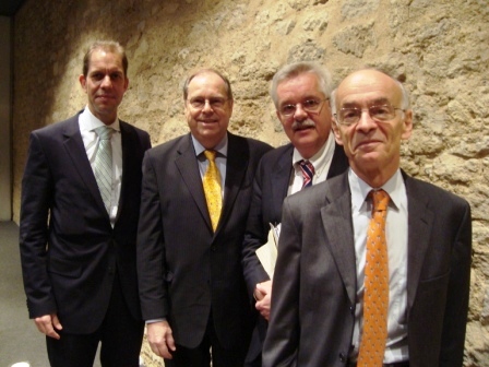 (von l. nach r.) Dr. Gerhard Wahlers, MdB Hartwig Fischer, Matthias Mülmenstädt und Stéphane Gompertz