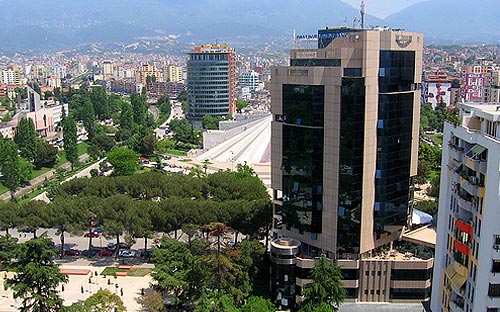 Tirana mit etwa 600.000 Einwohnern ist die Haupstandt Albaniens