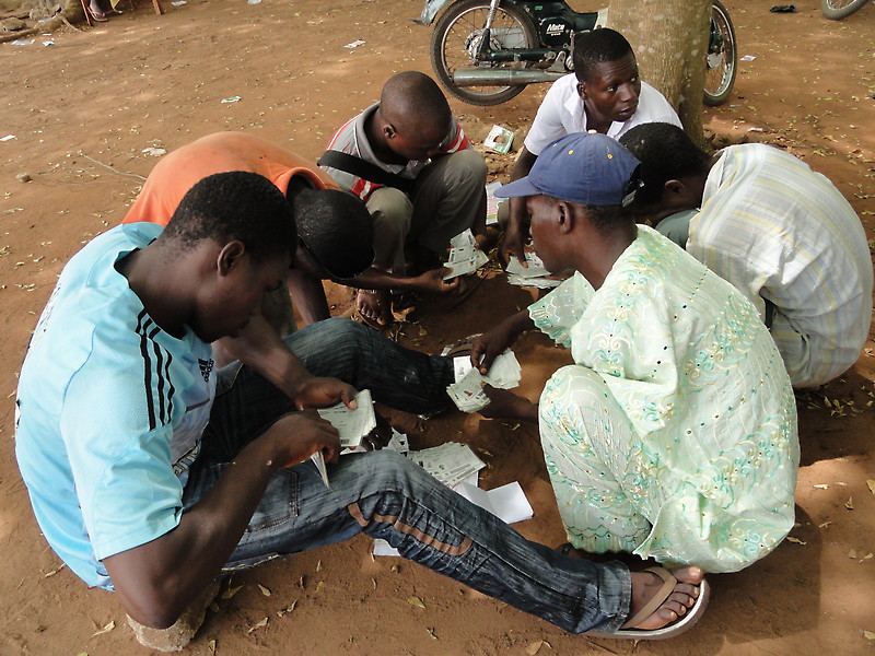 Parlamentswahlen Benin: Suche nach den Wählerkarten
