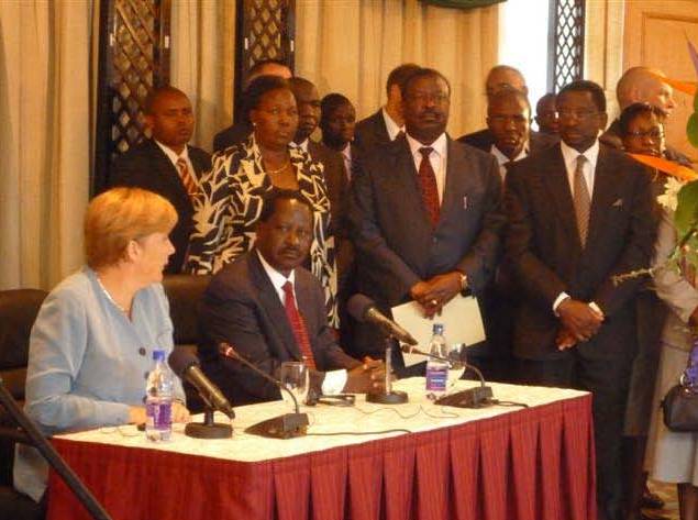 Bundeskanzlerin Dr. Angela Merkel bei der Pressekonferenz mit Premierminister Raila Odinga im Hotel Intercontinental Nairobi II