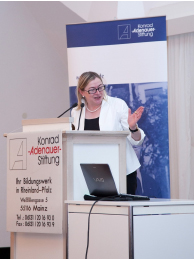 Marita Ellenbürger, wissenschaftlich-pädagogische Mitarbeiterin des Bildungswerks Mainz