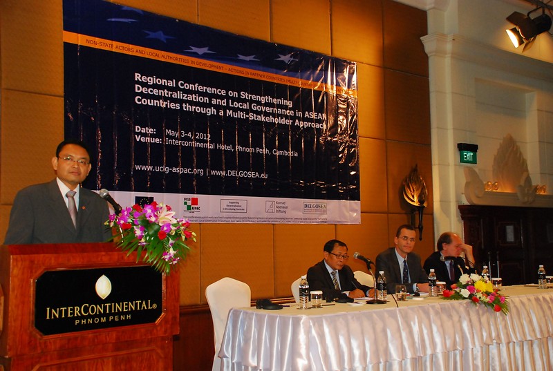 Speaker: DSG. Bagas Hapsoro (Deputy Secretary General of ASEAN for Community and Corporate Affairs); Mr Andreas Röttger (Head of Economic & Regional Cooperation/Good Governance, European Delegation to Indonesia, Brunei Darussalam and ASEAN); H.E. Sak Setha (Secretary of State of the Ministry of Interior of Cambodia and Chairperson of the Secretariat of the National Committee for Sub-National Democratic Development (NCDDS))