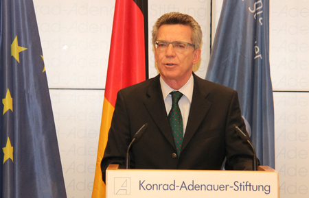 Dr. Thomas de Maizière Dr. Thomas de Maizière