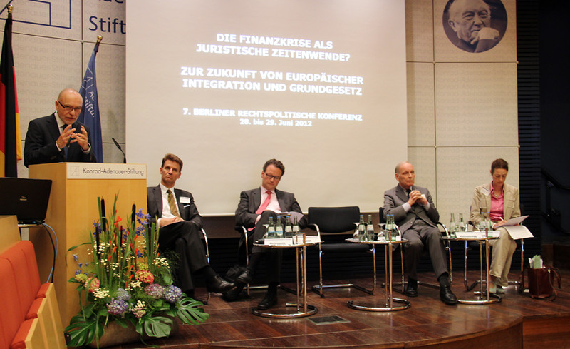 Rechtspolitische Konferenz 2012: Die Finanzkrise als juristische Zeitenwende? Zur Zukunft von europäischer Integration und Grundgesetz