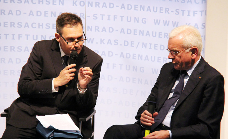 Giorgi Tzimurtas und Hans-Gert Pöttering Giorgi Tzimurtas und Hans-Gert Pöttering
