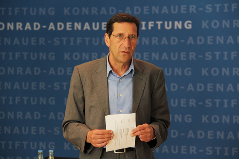 Muslimische Jugendliche in der Schule, Christoph Korneli (Referent Akademie KAS) Muslimische Jugendliche in der Schule, Christoph Korneli (Referent Akademie KAS)