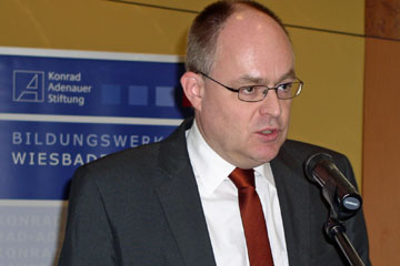 Dr. Andreas Jacobs