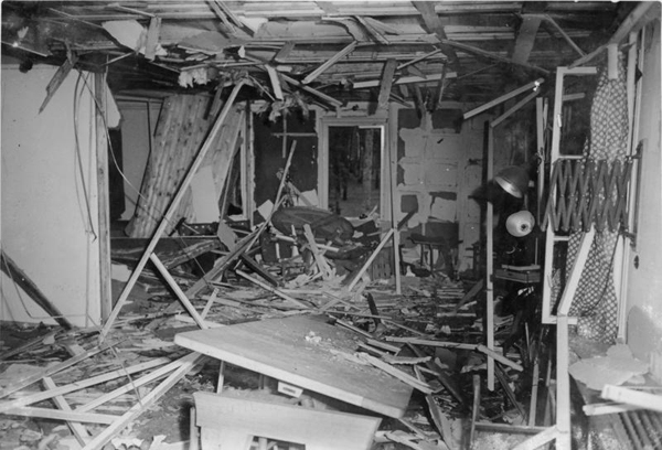 Zerstörte Lagerbaracke nach dem 20. Juli 1944 Zerstörte Lagerbaracke nach dem 20. Juli 1944