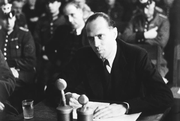 Helmuth James Graf von Moltke vor dem Volksgerichtshof Helmuth James Graf von Moltke vor dem Volksgerichtshof