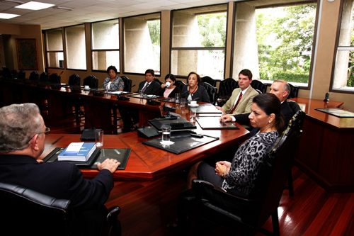 Expertos en seguridad se reunieron con la Red Centroamericana de Centros de Pensamiento e Incidencia, KAS/laRED para debatir sobre seguridad regional y crimen organizado en un encuentro realizado los días 2 y 3 de septiembre 2010 en la ciudad de San José de aquel país.