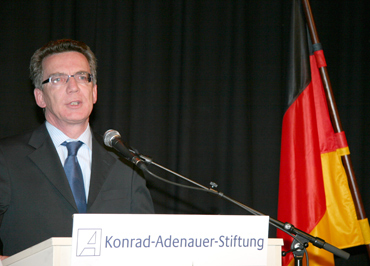 /documents/252038/253255/071003_demaiziere_370.jpg/5c79e3f5-65ef-0fc6-644d-d05b6d3d5be2