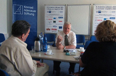 /documents/252038/253255/080613_Interview1.jpg/4698d5bd-c2cd-138b-d076-2aa98652c52c