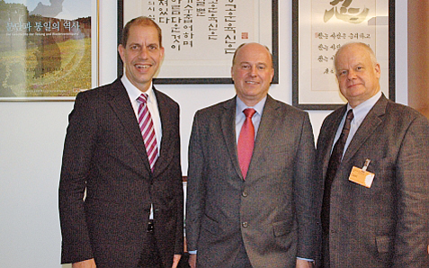 /documents/252038/253255/130627_wahlers_koschyk_china.jpg/7e87a7b0-22b8-9203-7693-33002a5dddd2