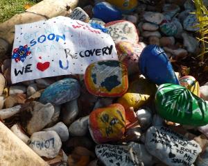 Genesungswünsche vor Mandelas Haus in Houghton, Johannesburg