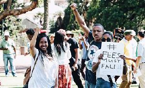 Studierendenproteste vor dem Regierungssitz in Pretoria | Foto: www.feesmustfall.joburg.org