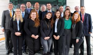 Die Delegation traf in der Akademie der Konrad-Adenauer-Stiftung in Berlin Herrn Priess (mittlere Reihe, 1. v. l.), Herrn Birringer (mittlere Reihe, 2. v. l.) und Herrn Dr. Ernst (mittlere Reihe, 1. v. r.) zum Gespräch.