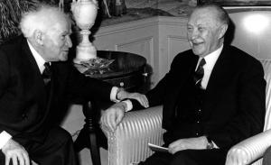 Konrad Adenauer und David Ben Gurion im Hotel Waldorf Astoria in New York, 14. März 1960 | Foto: Bundesregierung / Benno Wundshammer / B124-Bild00009354