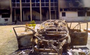 Ausgebranntes Parlament in Ouagadougou