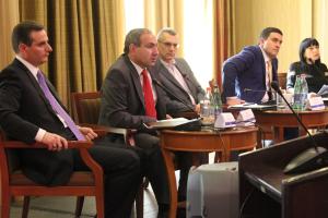 „Armenia at Geopolitical Crossroads: Exploring Choices“