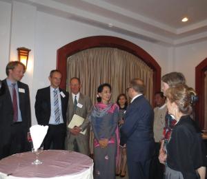 Experts from Sydney Law School and head of the Rule of Law, Programme Asia Marc Spitzkatz (second from left) interact with Nobel Laureate and Chairperson and Secretary of the NLD, Aung San Suu Kyi.