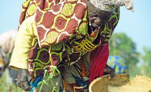 Working woman in Mali | Photo: CGIAR Climate / Flickr