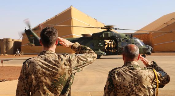Die ersten Mehrzweckhubschrauber vom Typ NH-90 landen in Gao/Mali im Rahmen der UN-Mission MINUSMA, am 31.01.2017.