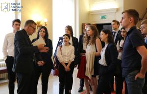 Встреча участников поездки с бельгийским сенатором С. Ванакере