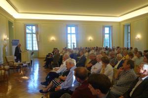 Joachim Bitterlich, Botschafter a.D. im Festsaal der Universität Bonn vor über 100 Zuhörern.