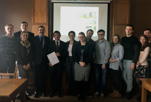 Professor Tobias Reimann der Technischen Universität Ilmenau (vierte von links)und die Studierenden der Moskauer Staatlichen Lomonossow Universität