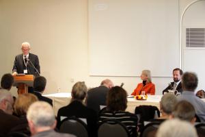 Prof. Jürgen Rüttgers during his keynote speech