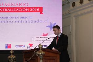 La jornada fue inaugurada por el director de la fundación Chile descentralizado y David Gregosz, el director de la fundación Konrad Adenauer