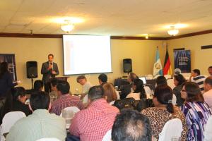 Presentación Comentario CADH Guatemala-Foto 1