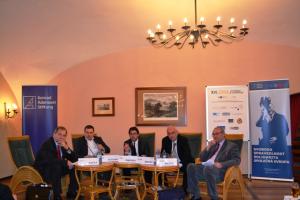 Diskussion Round Table - von links Ing. Pavel Kafka, Jan Školník, MBA, Ing. Petr Šimůnek, Ing. Tomáš Macků und Prof. Lubomír Mlčoch, CSc.