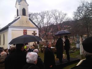 Gedenken im Friedhof von Wudersch