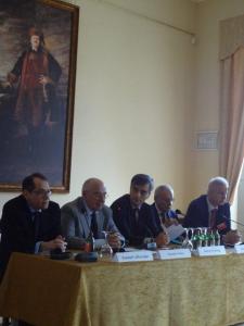 Panel auf der Konferenz "Warum bedarf es einer Verfassung?" mit Außenminister János Martonyi