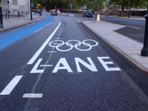 Fahrspur in London für Olympia-Fahrzeuge