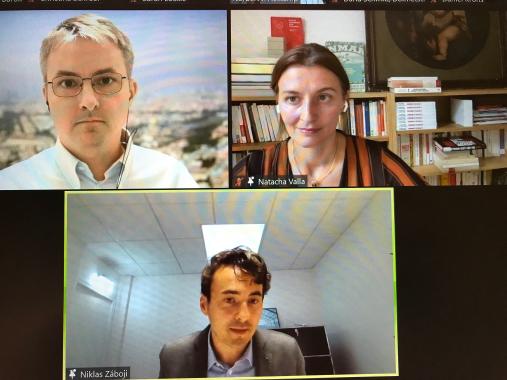 Die Gäste der Zukunftswerkstatt: (v.l.n.r.) Andreas Noll, Journalist, Prof. Dr. Natacha Valla, Ökonomin und Dekanin der Sciences Po, Paris, Nikolas Záboji, Wirtschaftskorrespondent der FAZ, Paris