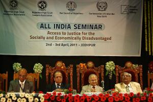Hon'ble Mr. Justice G.S. Singhvi and Mr. Justice A.K. Ganguly eröffnen das All India Seminar