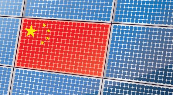 Solar Panel mit der Flagge Chinas