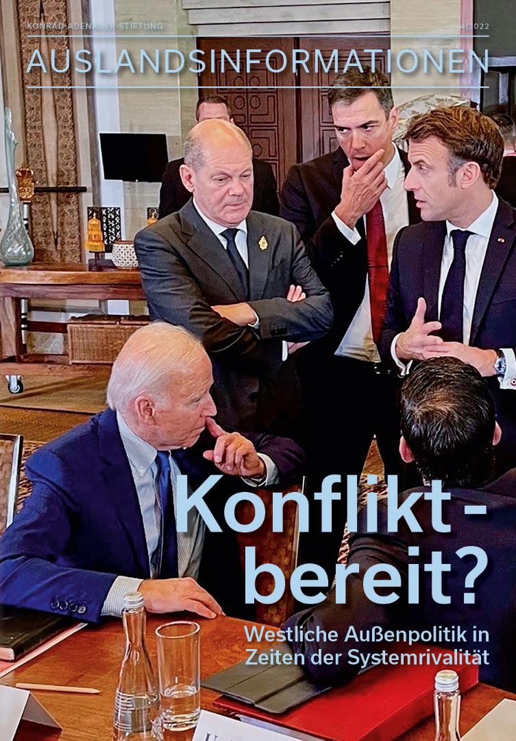 Die westlichen Staats- und Regierungschefs Joe Biden, Olaf Scholz, Pedro Sánchez, Emmanuel Macron und Rishi Sunak (v.l.n.r.) während eines informellen Gesprächs beim G20-Gipfel auf Bali kurz nach dem Bekanntwerden von Raketen­einschlägen in Polen.