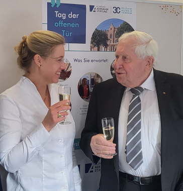 Herzlichen Gl ckwunsch Zum 90 Geburtstag Politisches Bildungsforum herzlichen-gl-ckwunsch-zum-90-geburtstag-politisches-bildungsforum