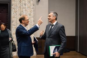 Im Gespräch: Lars-Jörn Zimmer, MdL Sachsen-Anhalt; Nexhap Kapidani, Ministerium für Verkehr in Montenegro