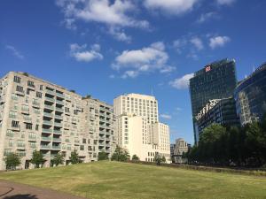 Der Potsdamer Platz in Berlin ist Sitz vieler gesellschaftlicher und wirtschaftlicher Interessengruppen in Deutschland, die Regierungsbeziehungen pflegen.