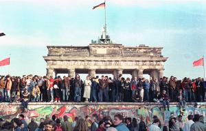 Más que 25 años de reunificación pacífica - la experiencia alemana