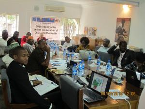 Teilnehmer des Runden Tisches während der Präsentation der Ergebnisse zu der Umfrage 'Nigeria of my Dream'