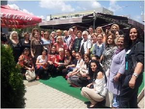 Frauen Kosovo 2015
