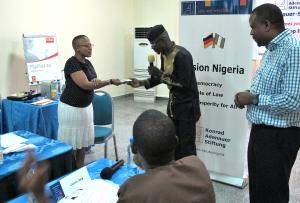 Einen Workshop für Zeitungs- und Radiojournalisten veranstaltete das Büro der Konrad-Adenauer-Stiftung Nigeria vom 4. bis 5. Dezember 2014 in Abuja, der Hauptstadt des Westafrikanischen Staates.